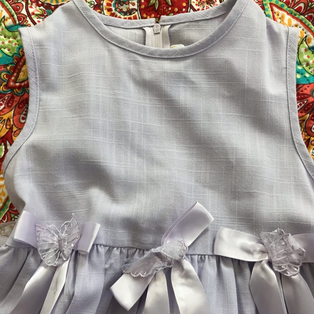 Dresses - Picture 5 of 9